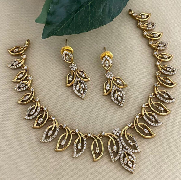 Indian Gold Plated CZ Delicate Choker Necklace Fashion Jewelry Set