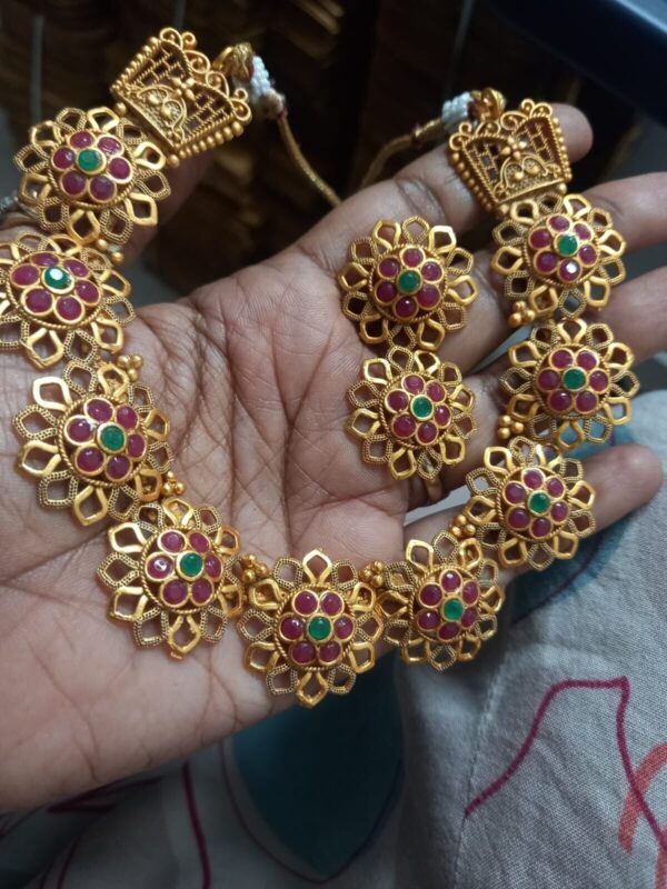 Gold Plated Indian Bollywood Style Choker Necklace Earring Temple Jewelry Set - Image 3