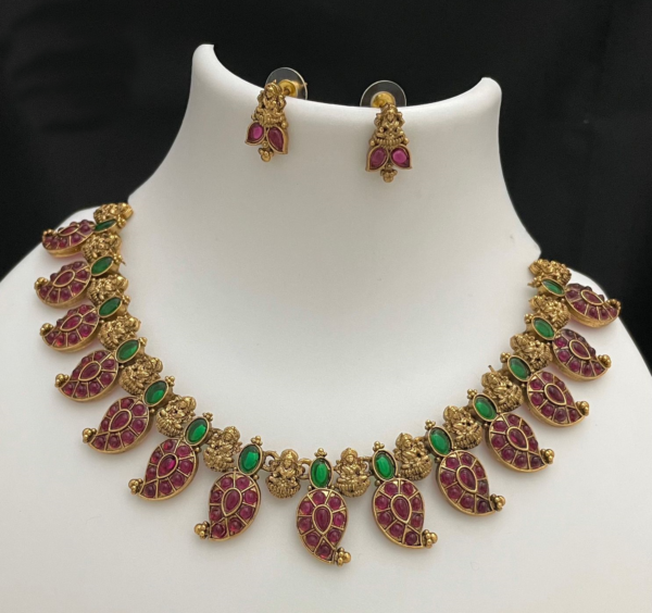 Bollywood Style Indian Gold Plated Choker Necklace Earrings Temple Jewelry Set - Image 4