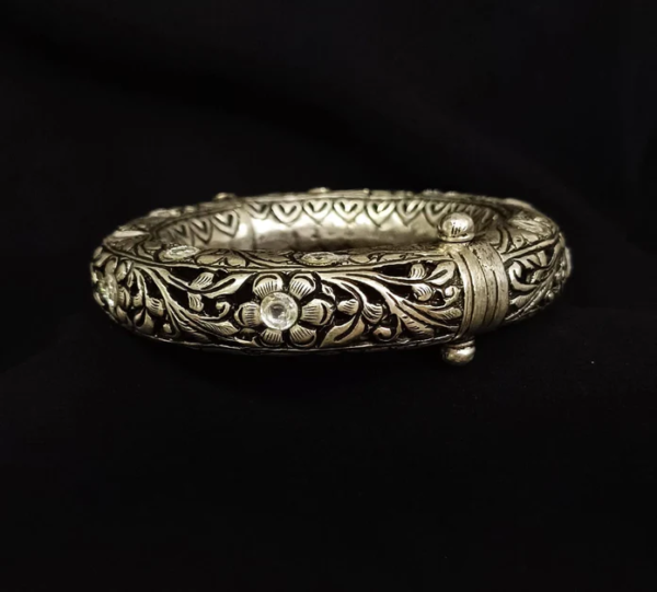 925 Sterling Silver Antique Floral Engraved Silver Kada – Timeless Elegance in Every Detail (Size 2.4) - Image 4